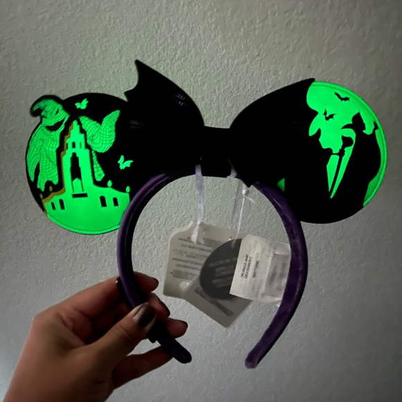 Oogie Boogie Bash 2024 Glow in the Dark Minnie Ears | NWT | Exclusive to DCA - Picture 7 of 8